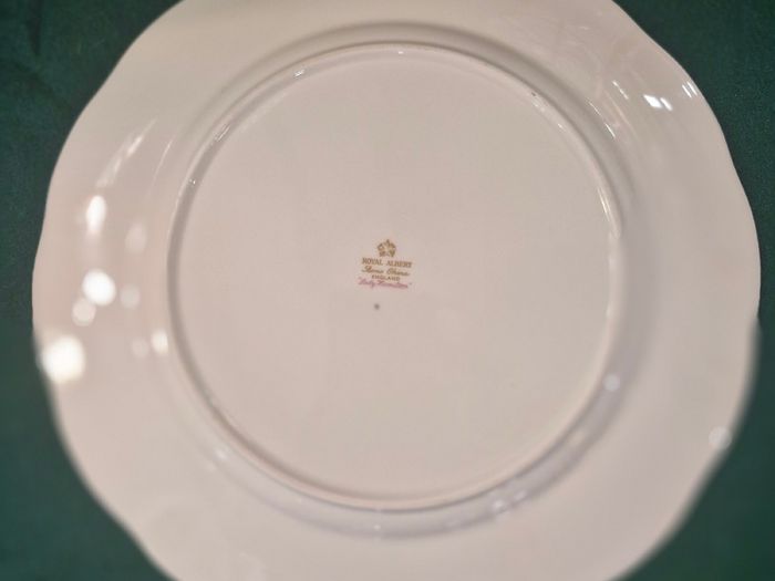 Royal Albert Lady Hamilton teaset