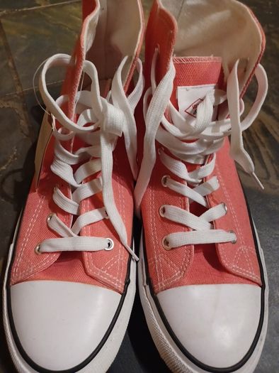 Lee Cooper