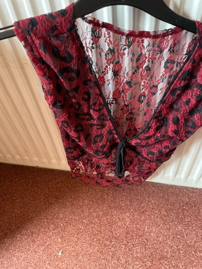 Lacy black and red top