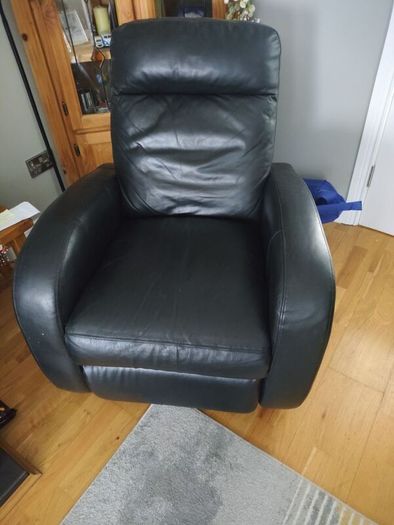 3,2,1 Italian black leather sofa