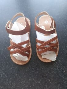 New girls tan sandals size 23 junior .Never worn .