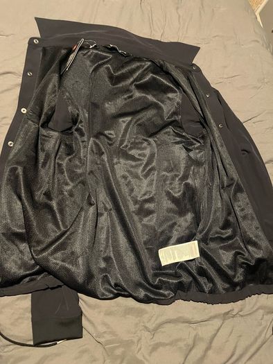 under armour jacket size S / M