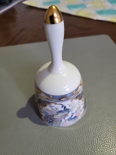 Bell porcelain