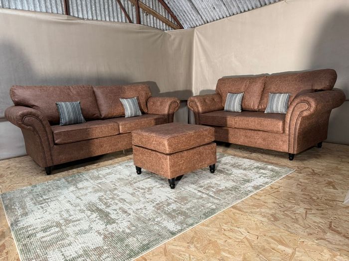 The Oakland Leather Sofa Range