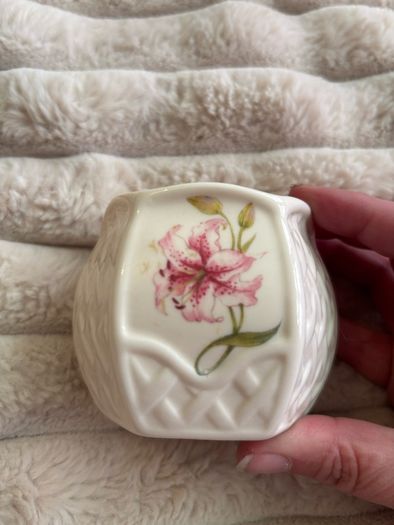 Vintage Belleek Country Trellis Lily Votive Candle Holder / Ring Dish - 9th Blue Mark 1997-99
