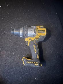 dewalt xr drill and 5ah battery