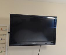 Toshiba 32" LCD TV