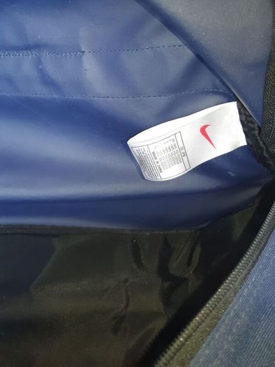 Large nike 2 wheel roller bag 29" long 14" wide 12" depth navy in fab condition