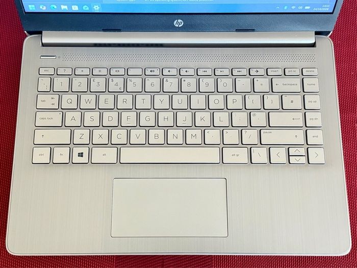 Hp Laptop 14sfq0009na - Athlon Gold - 8gb Ram - 128gb Ssd - Windows 11