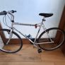 Dawes Discovery 201 Mens Hybrid Bike with mudguards and lock Image 2