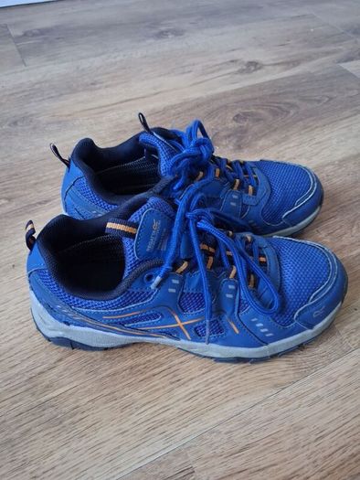 Kids shoes tracking boots sneakers Regatta waterproof boys like new size EU 36
