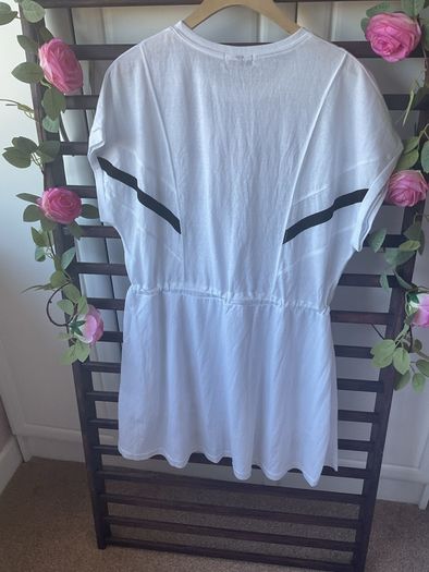 dress Bnwt Molly bracken white & black contrast dress sporty style