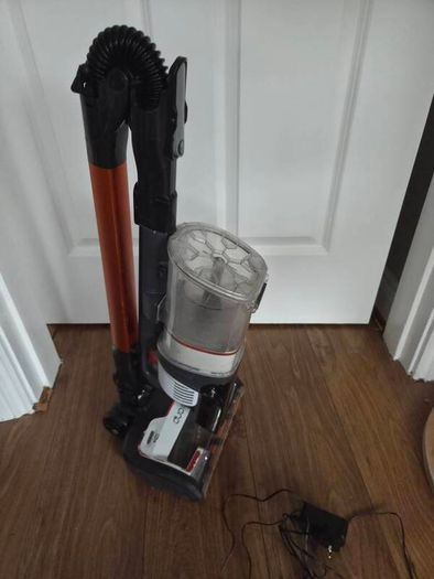Shark Cordless vacuum cleaner