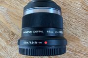 Olympus M.Zuiko Digital 45mm f/1.8 lens