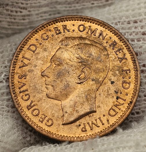 Great Britain 1942 1/4d Farthing Beautiful Uncirculated Red