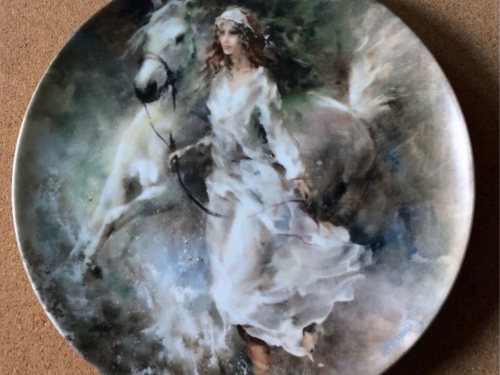 Decorative plate