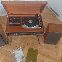 Stunning Dynatron 1975 hifi with garrad IV turntable