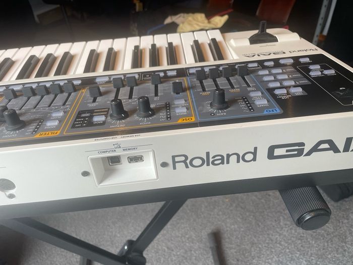 Roland Gaia sh-01 synthesizer