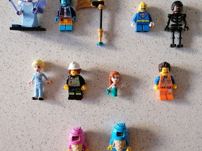 Collection of assorted Lego minifigures