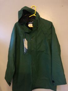 Mens BNWT rain jacket size M