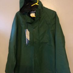 Mens BNWT rain jacket size M