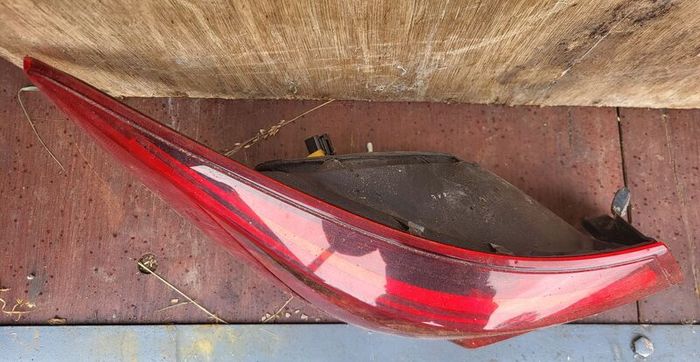 2014 Mazda 3 rear lenses