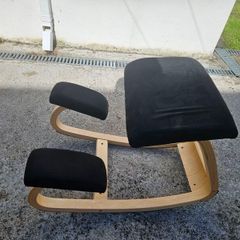 kneeling chair
