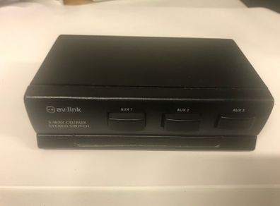 3-Way CD/AUX Stereo Switcher