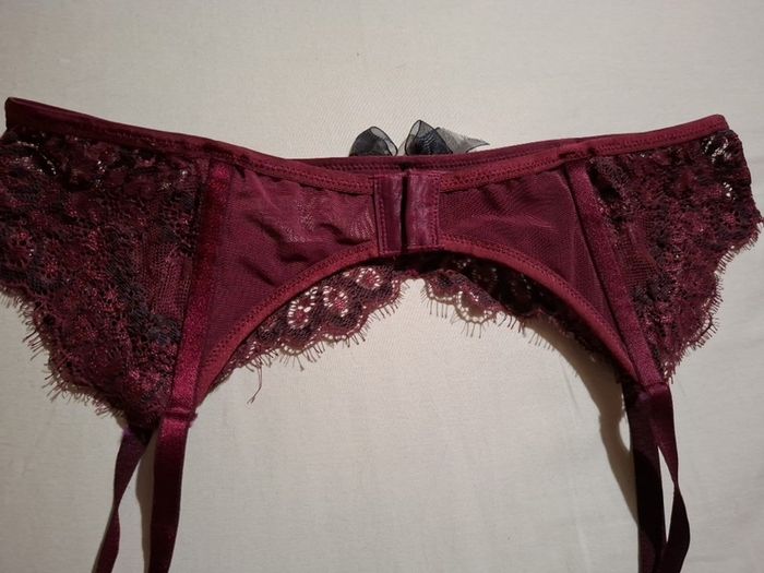 Hunkemoller burgundy suspender belt