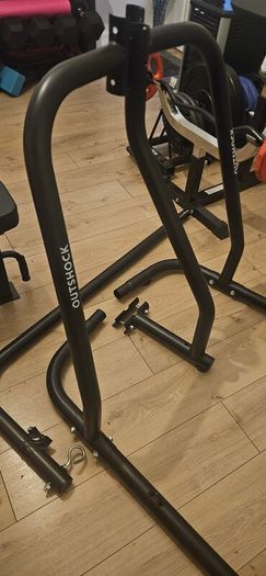 Outshock punchbag stand