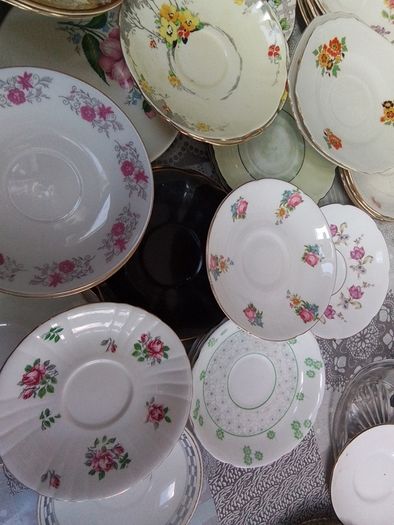 Mixed collection of china saucers