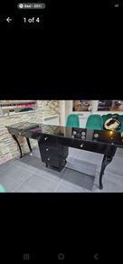 Double Manicure Station