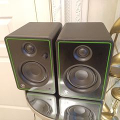 Mackie powered Speaker studio monitor