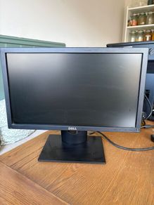 Dell Flat Panel Monitor 2019 + Power Cable + VGA Cable