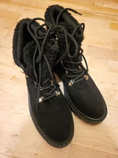 Ideal for Autumn Ladies black ankle boots  size 8 brand new