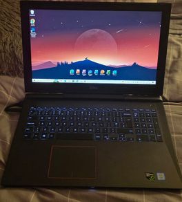 Dell Inspiron 7577 Gaming Laptop i7 GTX 1060 Max-Q 16GB RAM