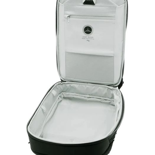 Peak Design - Travel Backpack 20L - Black - Brand New! (RRP 200 Euro!)  [BRAND NEW]