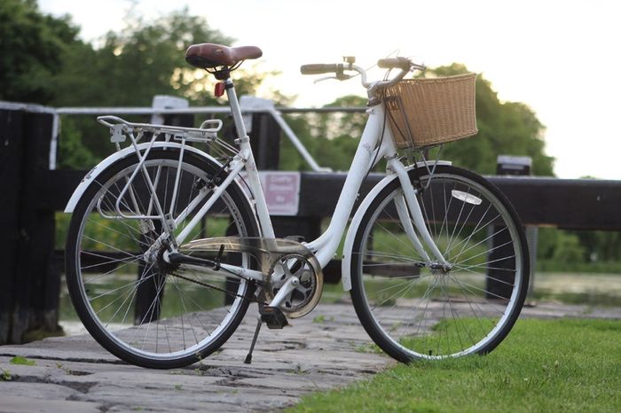 Ladies Bike Raleigh Caprice - 3 Speed Internal Gears Basket included