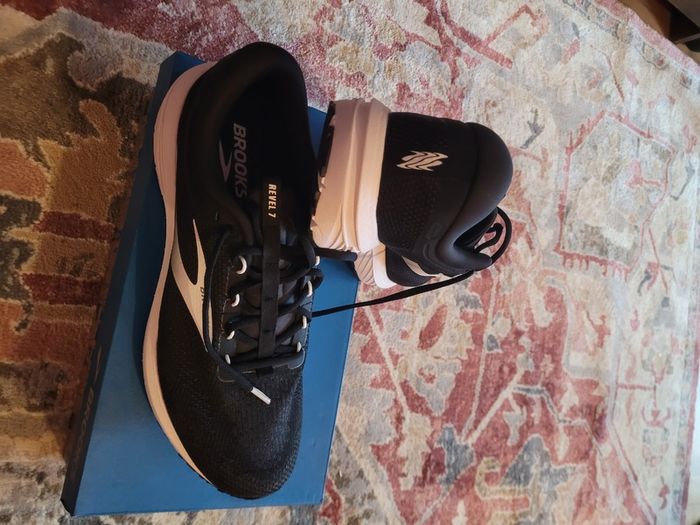 Brooks trainers UK13