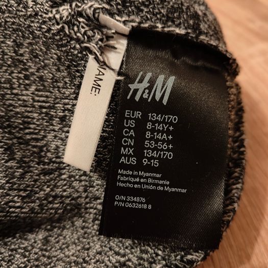 NEW H&M knitted hat, 8-14Y+