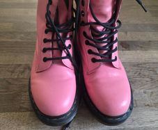 Doc martens Boots. Sz 5 50e  practically  new