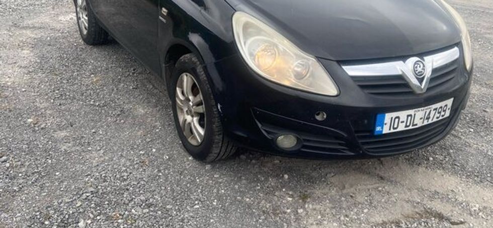 Vauxhall corsa 1.3 diesel (180 tax)