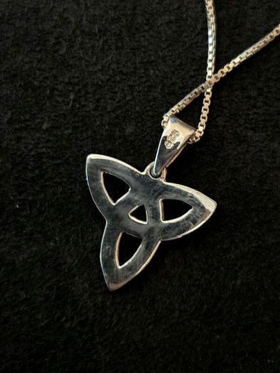 925 Sterling Silver Celtic Trinity Knot Necklace