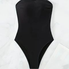 Ladies strapless swimsuit