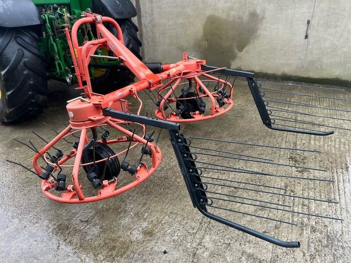 Kuhn  Pz 300 Haybob