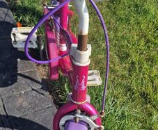 girls bike in need of repair