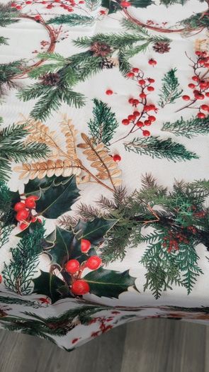 Christmas Tablecloths