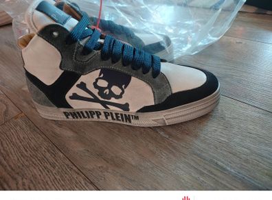 Designer Shoe / sneaker