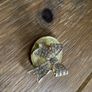 bow brooch Image 6