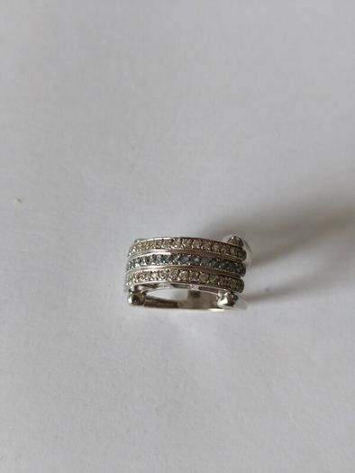 18 k / ct White Gold Ring